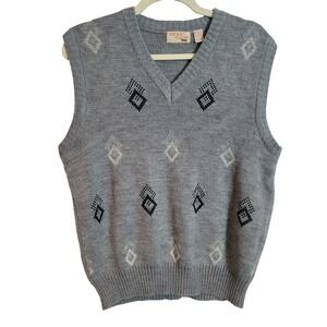 The Fox Collection Mens Vintage Grey Geometric Diamond V-Neck Sweater Vest Large